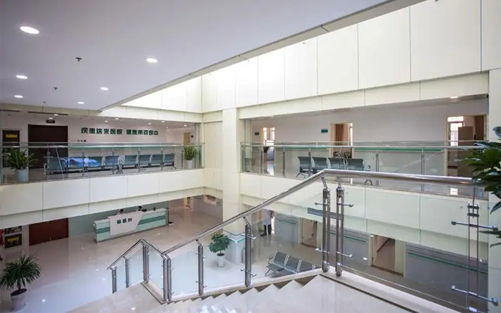 病房鋼質(zhì)門工地實(shí)景